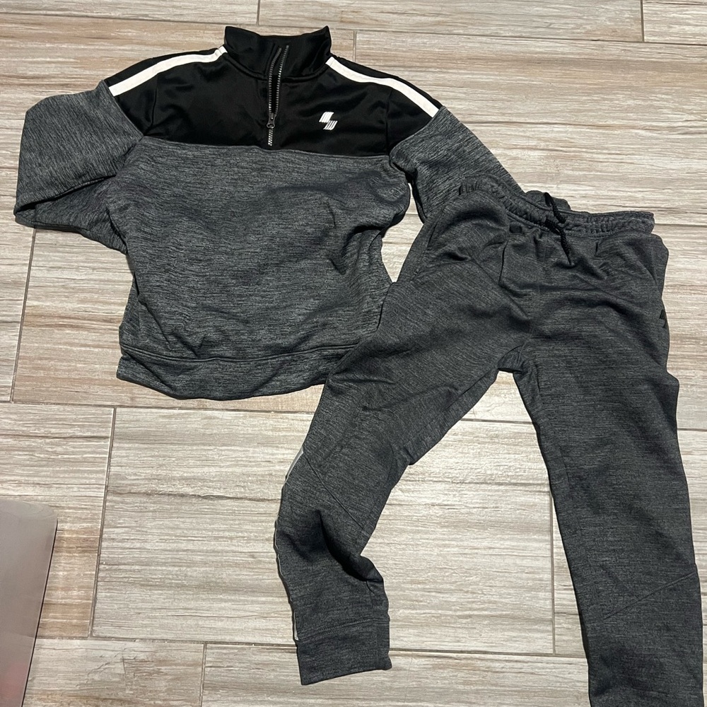 The Children's Place Black and Gray Jogger Set